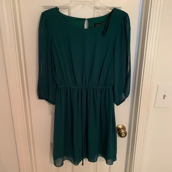 Dress - Picture 1 of 2